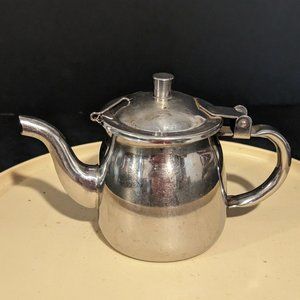 TEA POT WITH INFUSER BALL